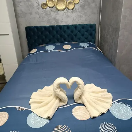 1 Apartment *